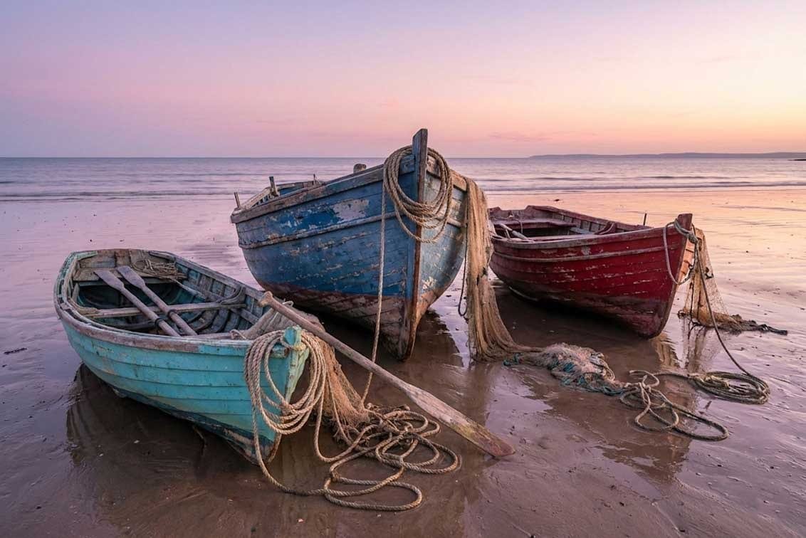Rule-of-odds fishing boats composition reference photo