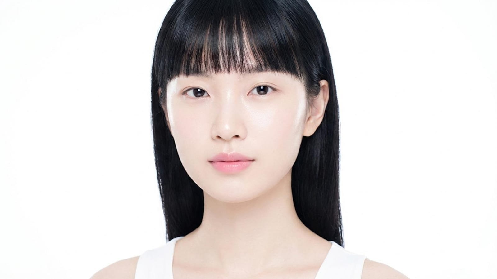 High-key beauty portrait reference photo